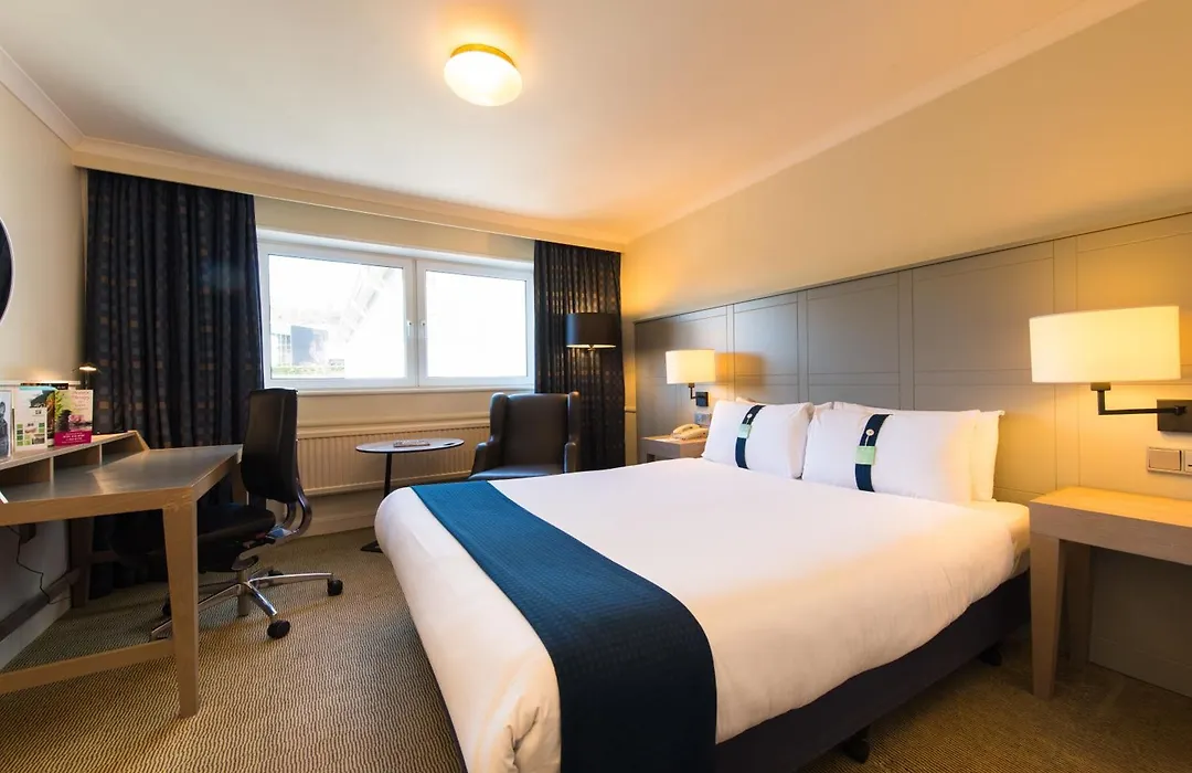 Holiday Inn Edinburgh Zoo By Ihg-1
