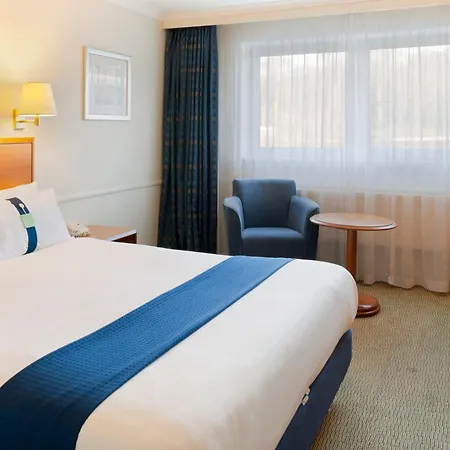 Holiday Inn Edinburgh Zoo By Ihg-2
